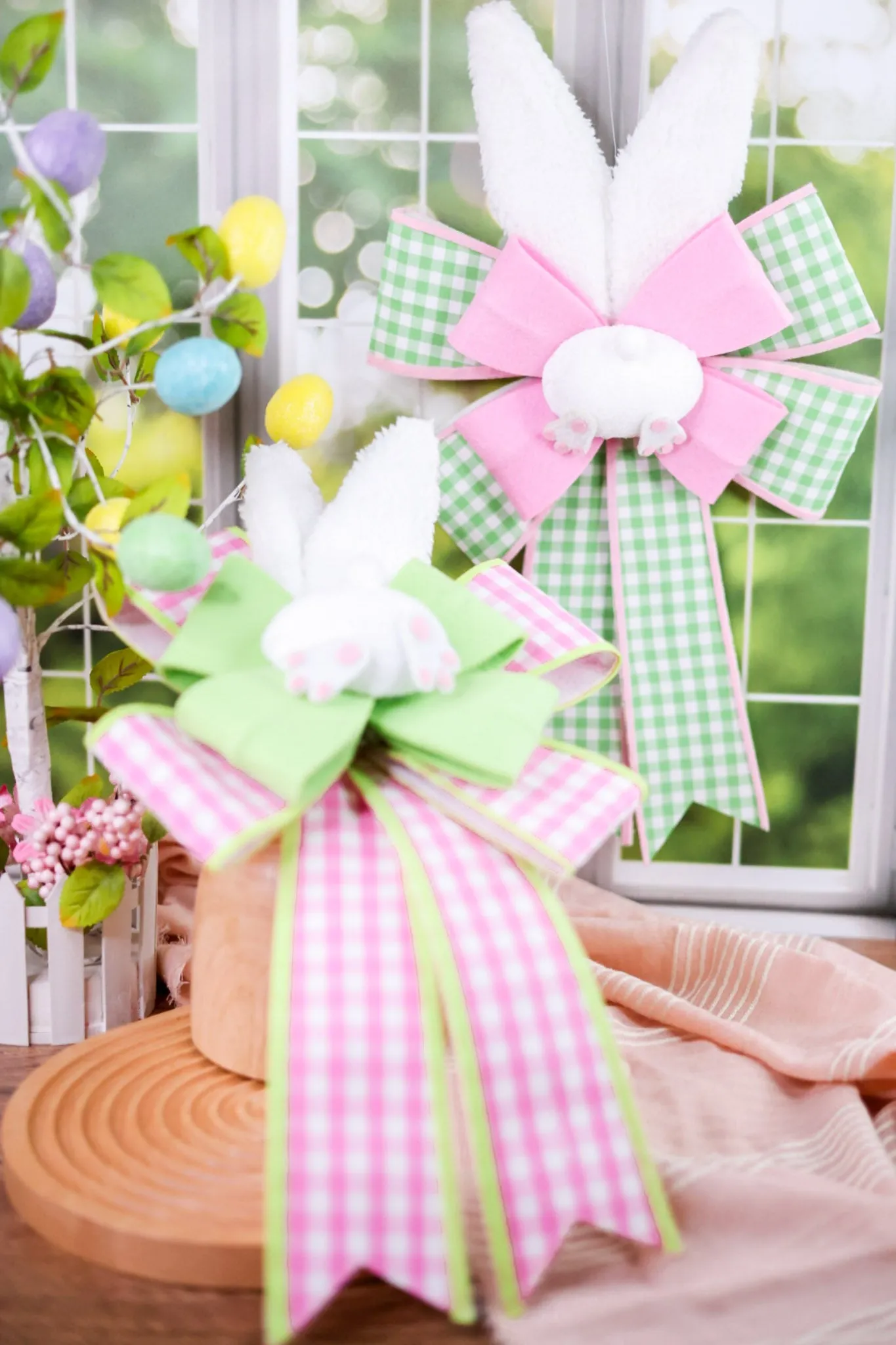 19" Checkered Easter Bunny Bows (2 Colors)