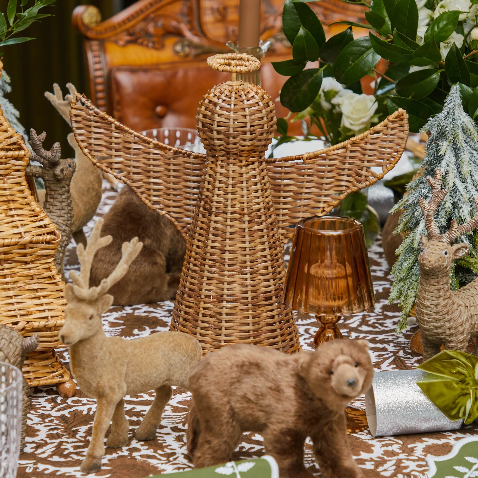 Alpine Chalet Decoration Set