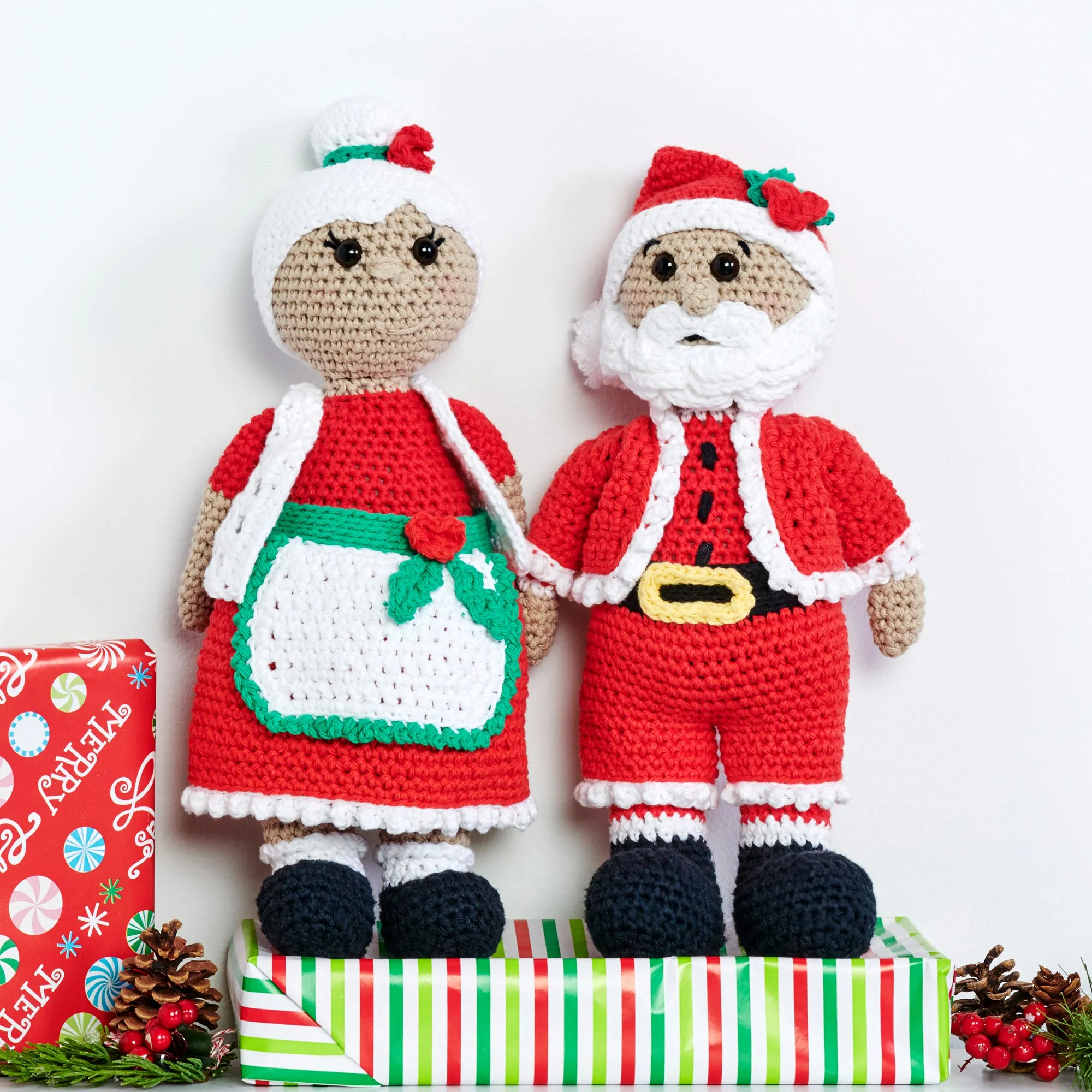 Lily Crochet Santa & Mrs Claus Dolls