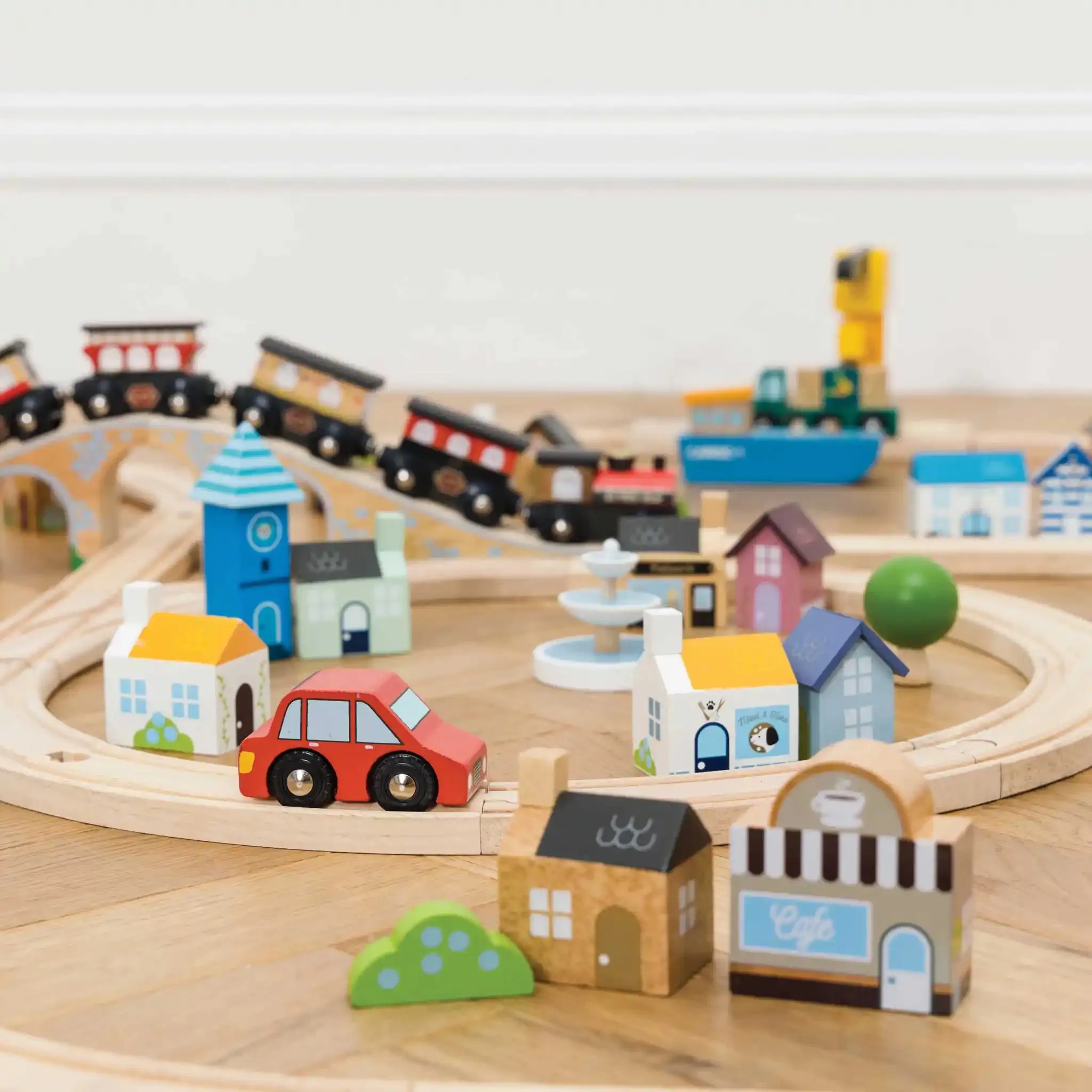 Royal Express Railway Train Set
