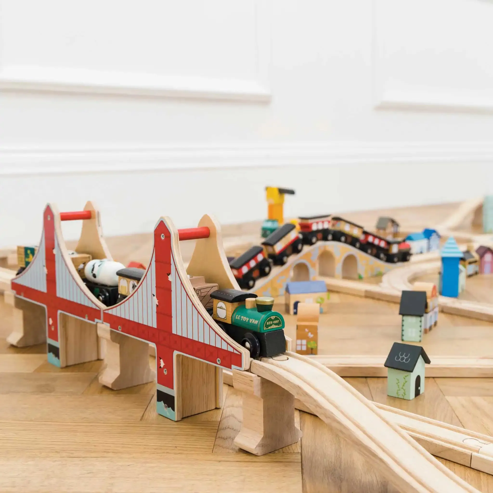 Royal Express Railway Train Set