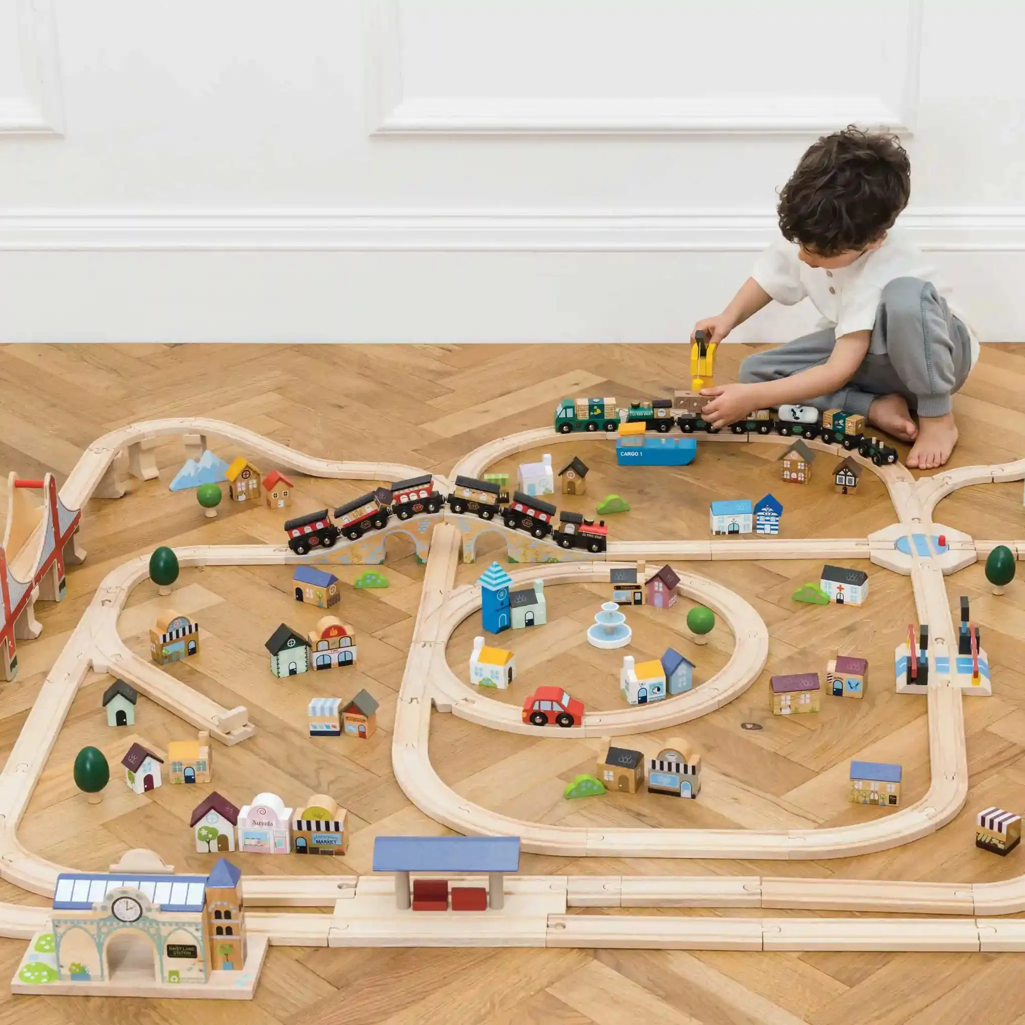 Royal Express Railway Train Set